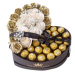 Corazón mitad rosas y mitad ferreros - Image 2