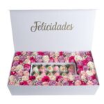 Estuche lleno de rosas y fresas con mensaje personalizado - Image 3